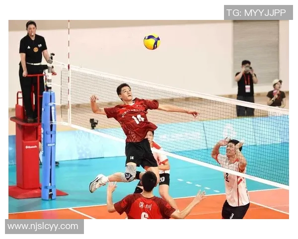 武汉篮球队进攻体系解析：战术创新与团队协作的完美结合