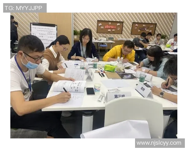 赛后复盘:上海足球队与深圳足球队的团队协作分析与反思 赛后复盘:上海足球队与深圳足球队的团队协作分析与反思