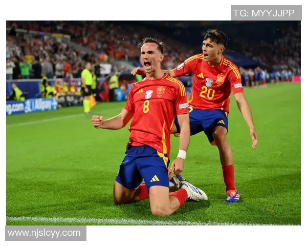 足球明星与美食的奇妙碰撞高清图片展现精彩瞬间 足球明星与美食的奇妙碰撞高清图片展现精彩瞬间